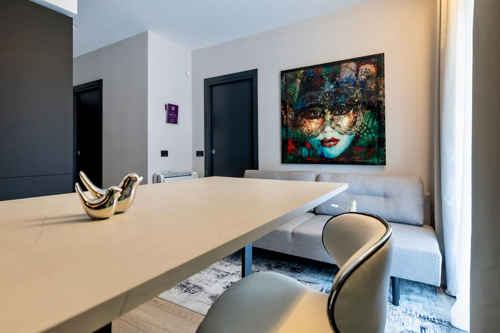 Bright living space with Smart TV and Wi-Fi.